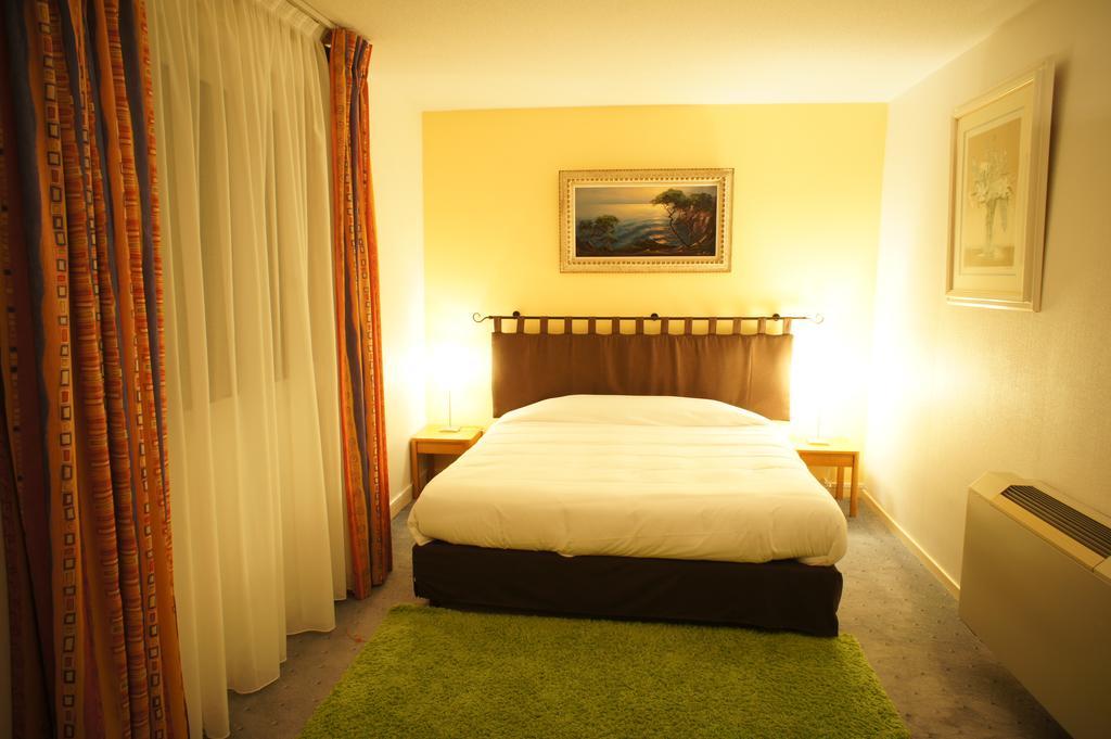 Inter-Hotel La Closerie Beaune Beaune  Kamer foto