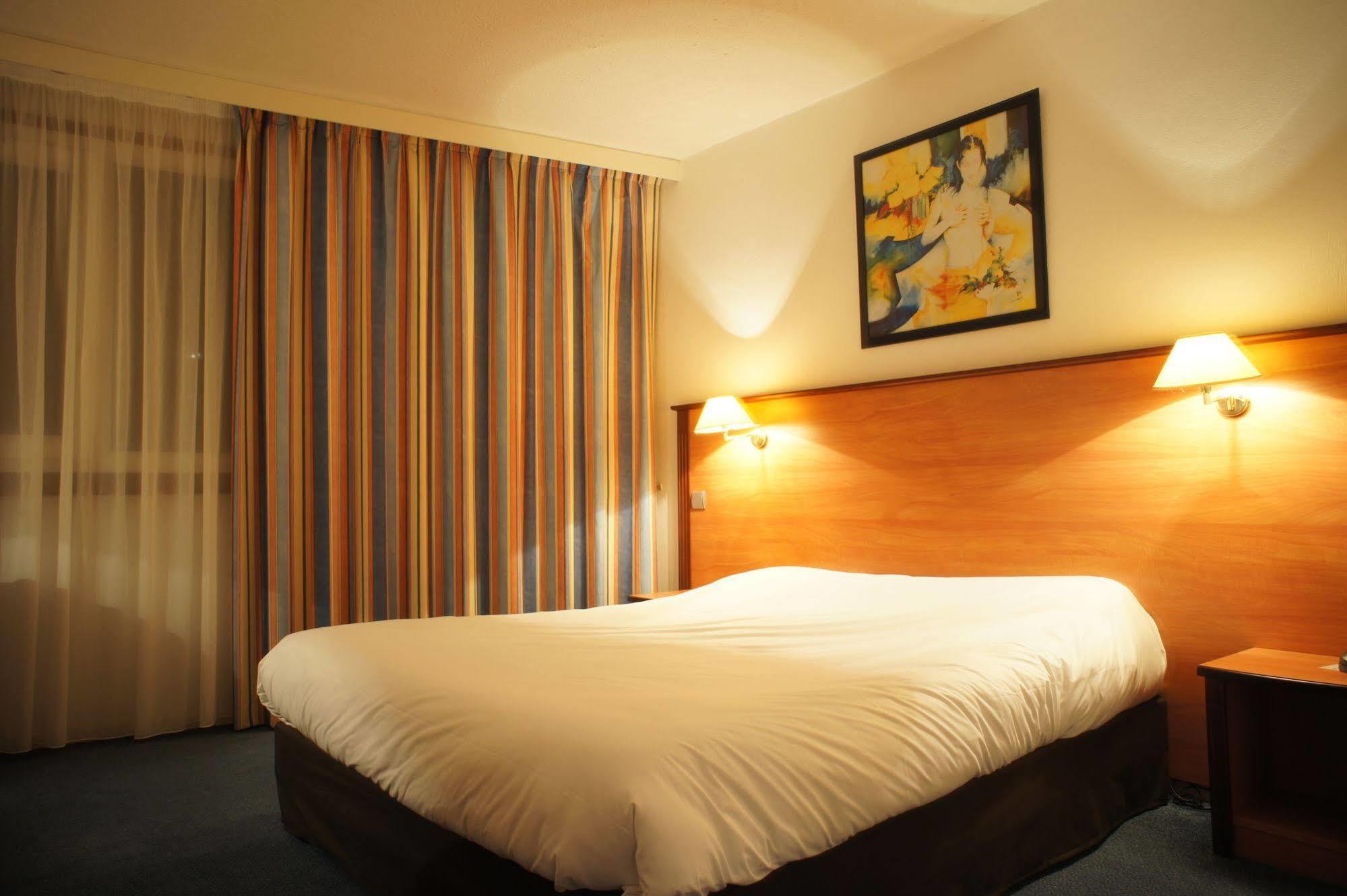 Inter-Hotel La Closerie Beaune Beaune  Buitenkant foto